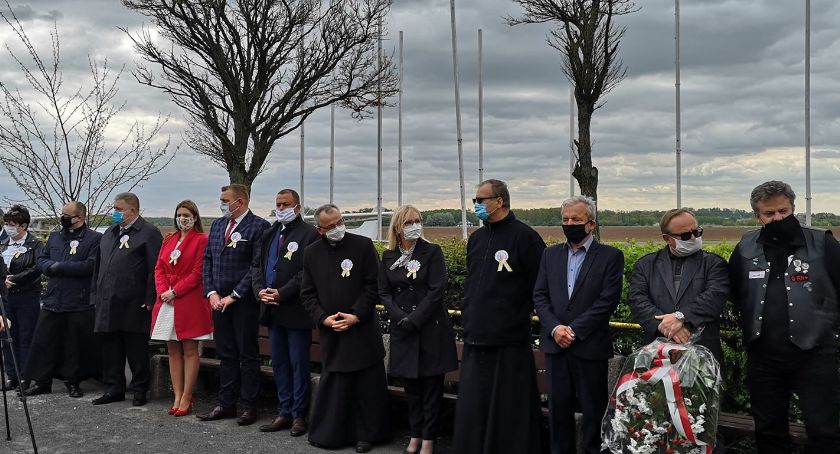  100 rocznica urodzin świętego Jana Pawła II na lotnisku w Kruszynie [ZDJĘCIA]
