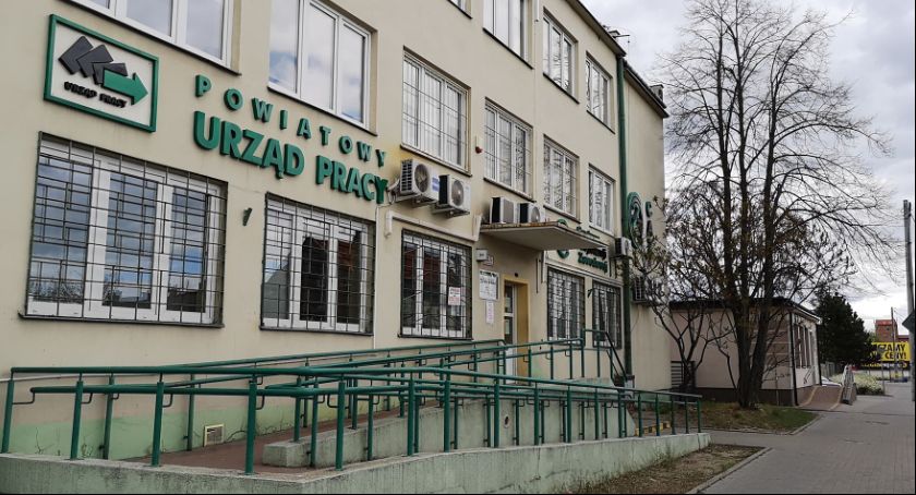 Są pieniądze w PUP.  Czekają na wnioski !!! Jakie warunki trzeba spełnić ?