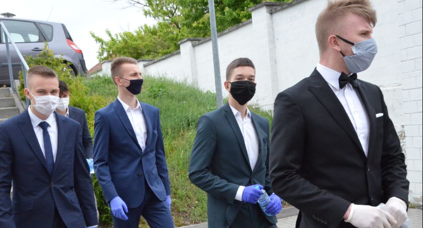Matura 2020 Włocławek: Niepokojące e-maile trafiły do szkół [ZDJĘCIA]