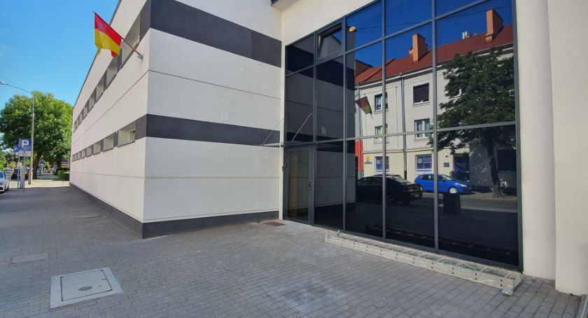 Straż Miejska we Włocławku ściga osoby, które nielegalnie pozbywają się odpadów