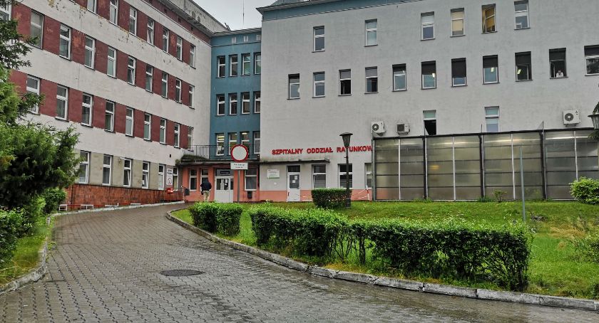 Koronawirus: Ognisko zakażeń w szpitalu we Włocławku. Zapadły kolejne decyzje