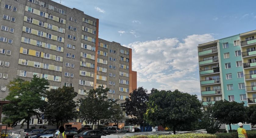 4 auta uszkodzone przy Placu Kolanowszczyzny we Włocławku