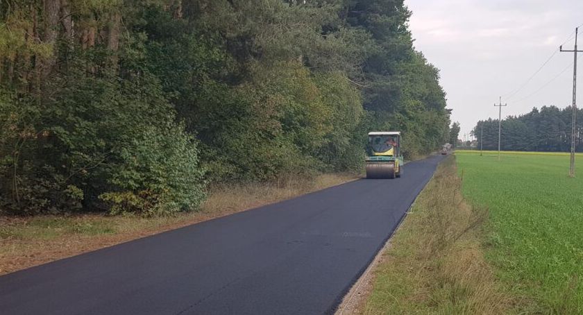 Przebudowa drogi gminnej w miejscowości Gliznowo. Samorząd dba o komfort i bezpieczeństwo mieszkańców