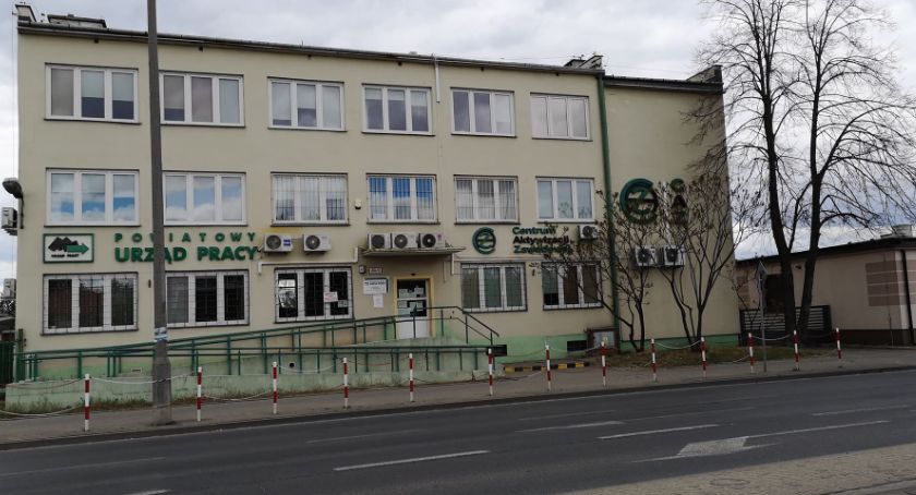 Powiatowy Urząd Pracy we Włocławku zawiesza bezpośrednią obsługę. Kolejne urzędy decydują się na zmiany