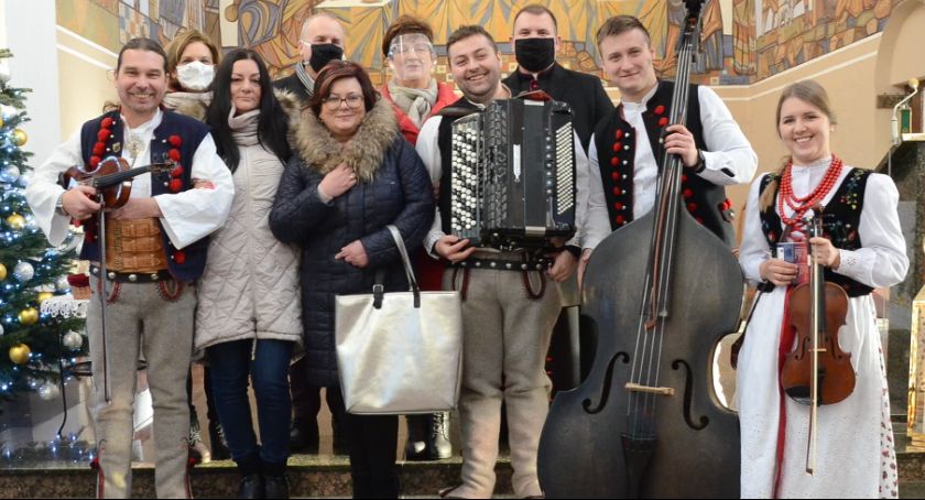  Koncert kolęd w Kruszynie. Górale wystąpili w kościele pod Włocławkiem [ZDJĘCIA VIDEO]