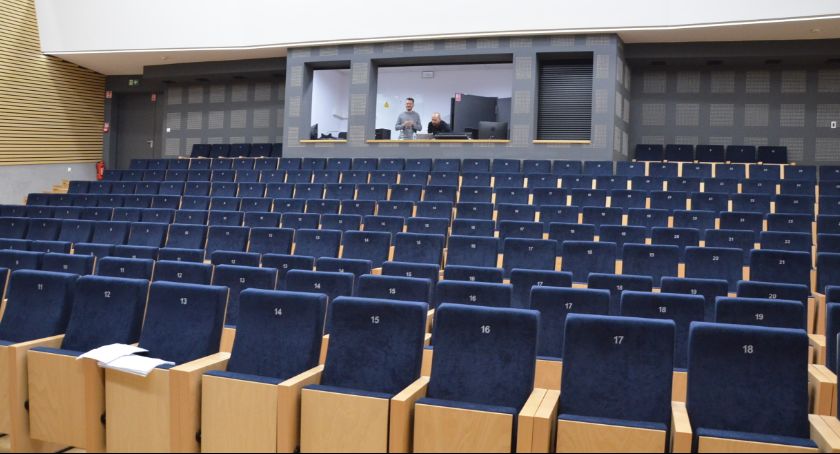 Tak wygląda nowoczesne Centrum Kultury w Brześciu Kujawskim. Wykwalifikowana kadra i szeroka oferta dla mieszkańców [ZDJĘCIA]