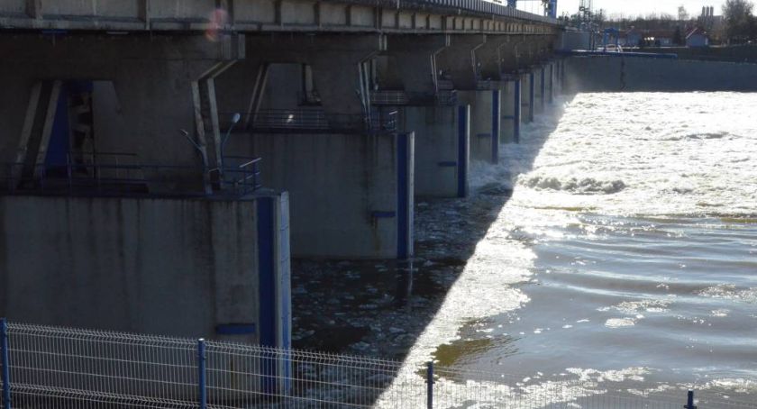 Włocławek: Zwiększony przepływ kry przez Stopień Wodny Włocławek [ZDJĘCIA, VIDEO]