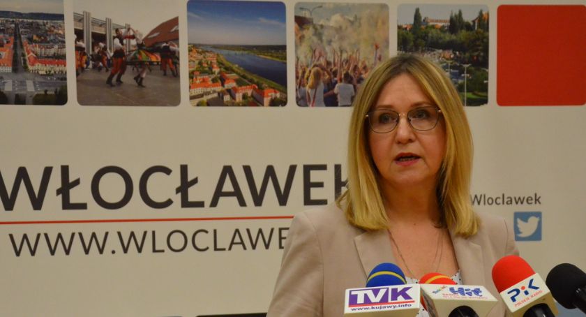Włocławek: Szczepienia nauczycieli, nabór do przedszkoli i szkół. Co z maturami ?