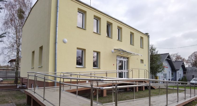 Wieniec: Jest nowy Punkt Obsługi Interesanta i biblioteka z kawiarenką internetową