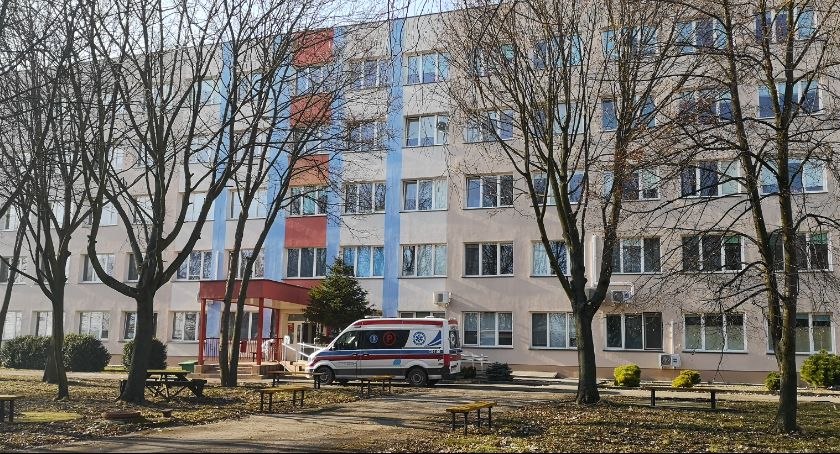  Brak personelu w szpitalu covidowym. Wojewoda Mikołaj Bogdanowicz  apeluje do środowiska medycznego