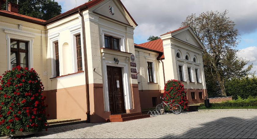 Niszczą drogi na terenie Gminy Baruchowo. Wójt interweniuje