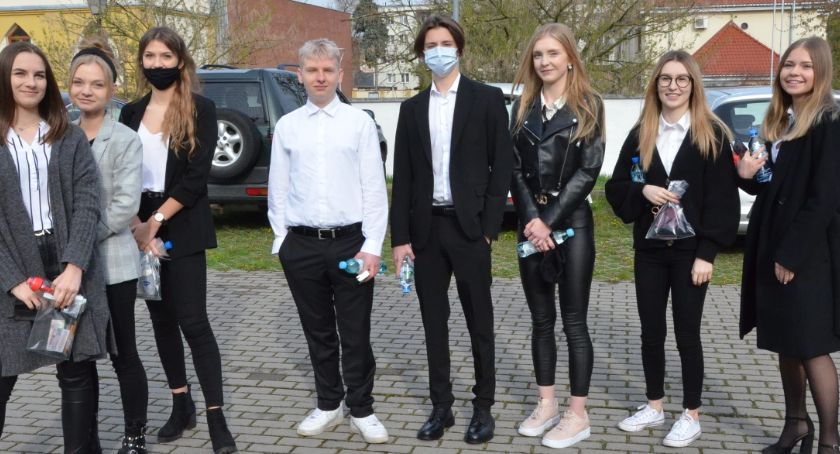 Matura 2021 we Włocławku. Jak wyglądał egzamin w LMK [ZDJĘCIA]