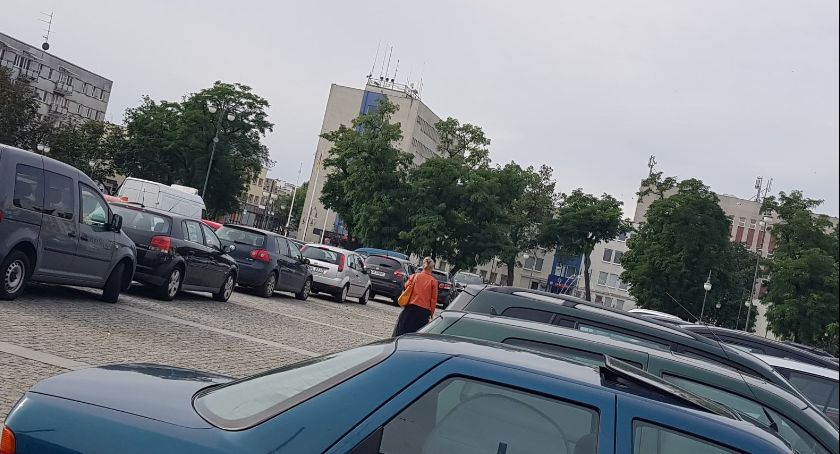 Włocławek: Parking przy Zielonym Rynku zamknięty 