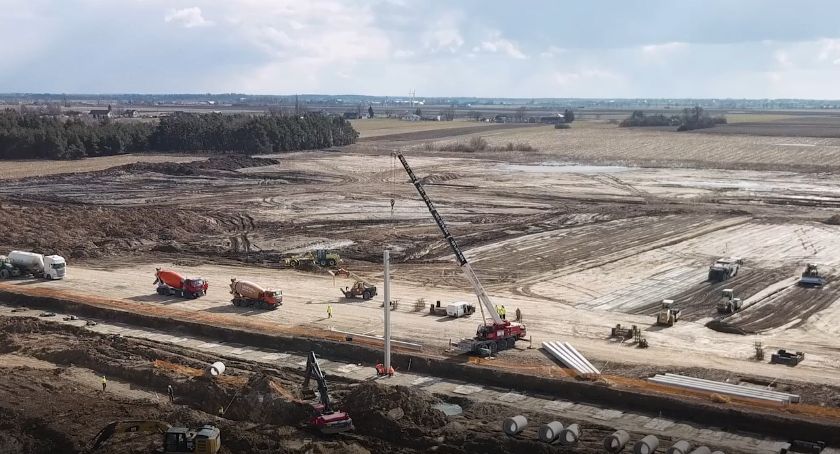 Inwestycje w Brzeskiej Strefie Gospodarczej. Tak wygląda budowa LPP w Brześciu Kujawskim [VIDEO]