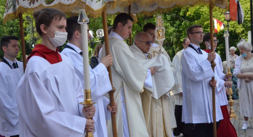 Procesja Bożego Ciała 2021 w Katedrze we Włocławku [ZDJĘCIA]