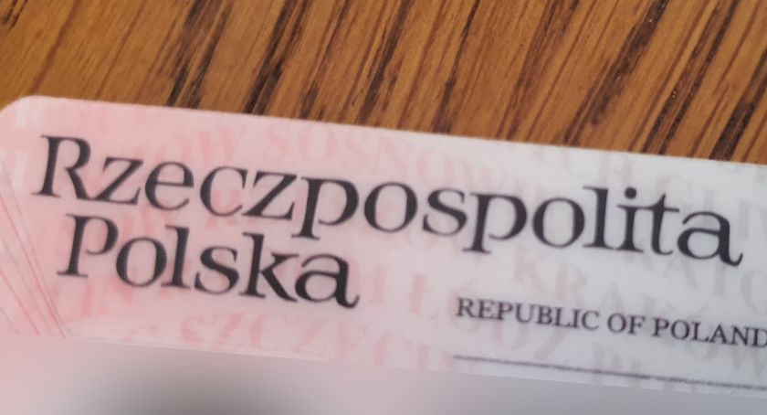 Duże zmiany w dowodach osobistych. Od sierpnia nie złożysz ich przez internet