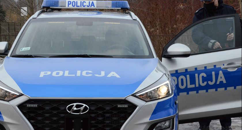 Śmiertelny wypadek w Maksymilianowie. Mężczyzna zmieniał koło 