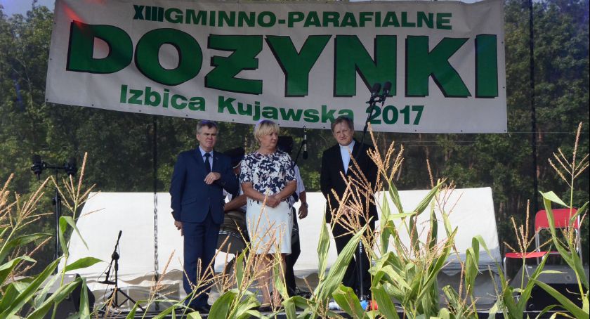 Dożynki 2021 w Izbicy Kujawskiej. Gwiazdy disco polo na scenie 
