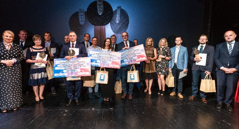 Najlepsi rolnicy regionu odebrali statuetki i gratulacje [ZDJĘCIA]