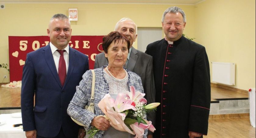 Złote i diamentowe gody w Chodczu. Pary małżeńskie z medalami [ZDJĘCIA]