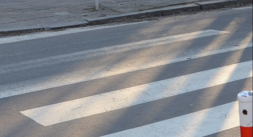 Pieszy potrącony na pasach we Włocławku