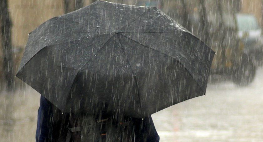 Intensywne opady deszczu i nagły spadek temperatur. Będzie jeszcze ocieplenie?
