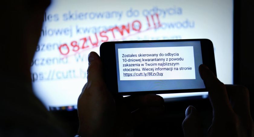Uwaga na falszywe sms-y. Jakich sposobów używają oszuści ?