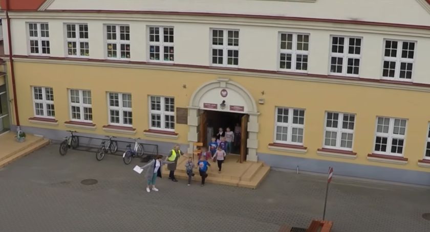 Gmina Lubanie: Jest uchwała w sprawie pracy dyrektora szkoły