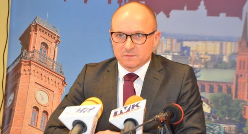 Dzień Edukacji Narodowej we Włocławku. Nagrody trafią do 85 nauczycieli. Do kogo jeszcze ?