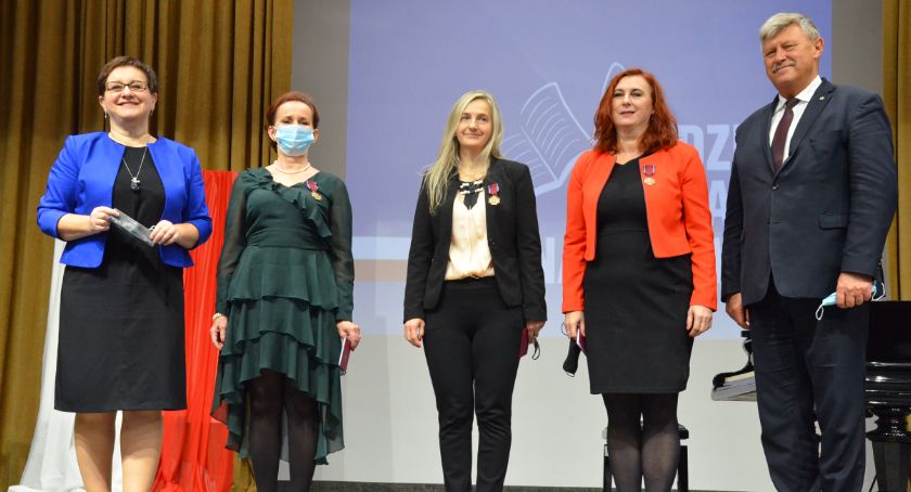 Wojewódzkie uroczystości  z okazji Dnia Edukacji Narodowej we Włocławku [ZDJĘCIA]