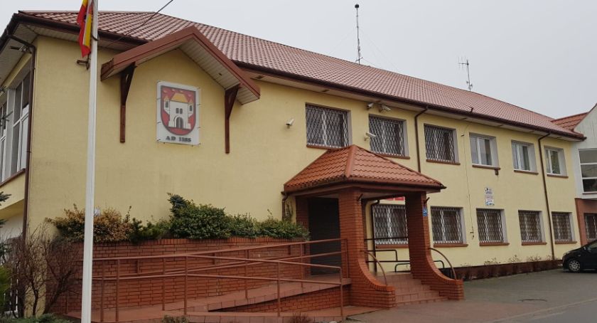 Czym palą w piecach mieszkańcy Kowala ? Ruszyły kontrole