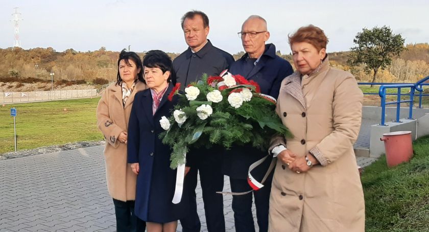  Włocławek: Sejmowa Stała Podkomisja złożyła kwiaty i zwiedziła Muzeum 