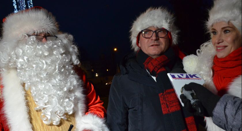 Włocławek: Rozbłysła świąteczna iluminacja, ruszył Jarmark Bożonarodzeniowy [FOTO, VIDEO]