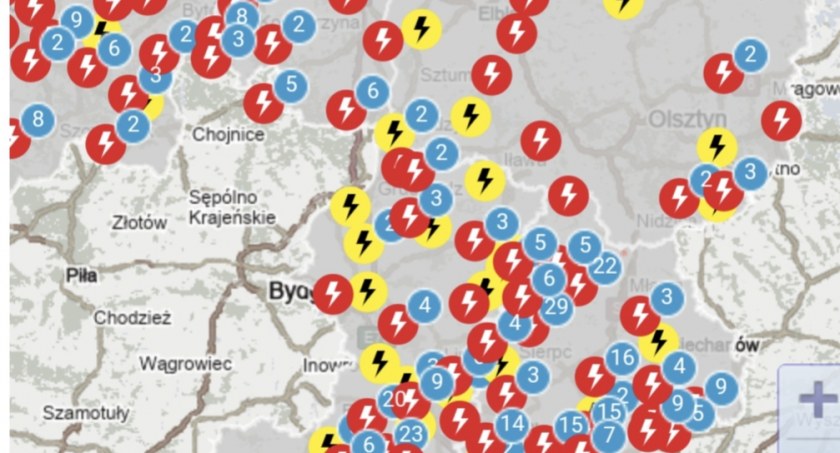 Włocławek i okolica. Tysiące mieszkańców bez prądu. Wichura przeszła przez region