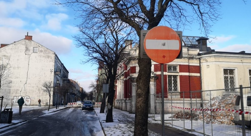 Ulica Żabia we Włocławku zamknięta
