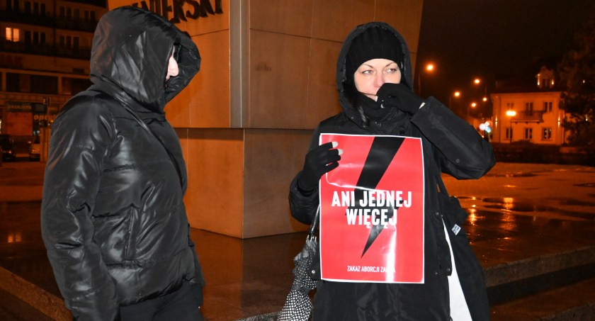 Strajk kobiet we Włocławku. Demonstracja Ani jednej więcej się nie odbyła