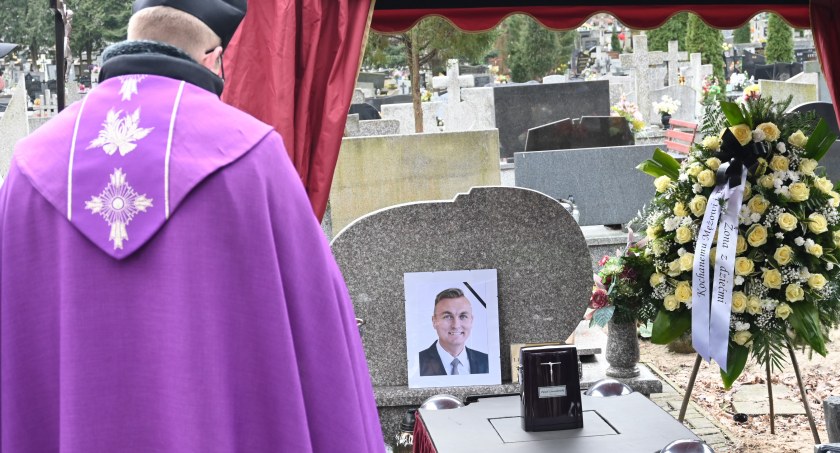Tłumy pożegnały śp. Pawła Lewandowskiego  we Włocławku