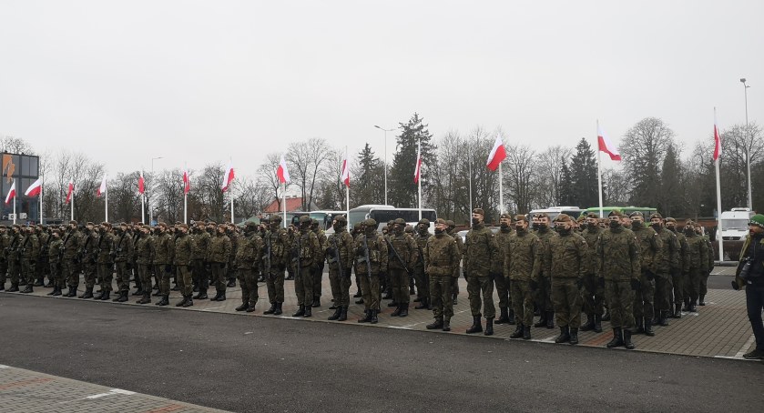 SMS-y o mobilizacji wojskowej. Ministerstwo Obrony Narodowej ostrzega