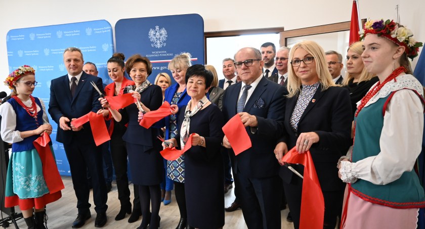 Otwarcie  Dziennego Domu Seniora w Kruszynie z udziałem Minister Marleny Maląg