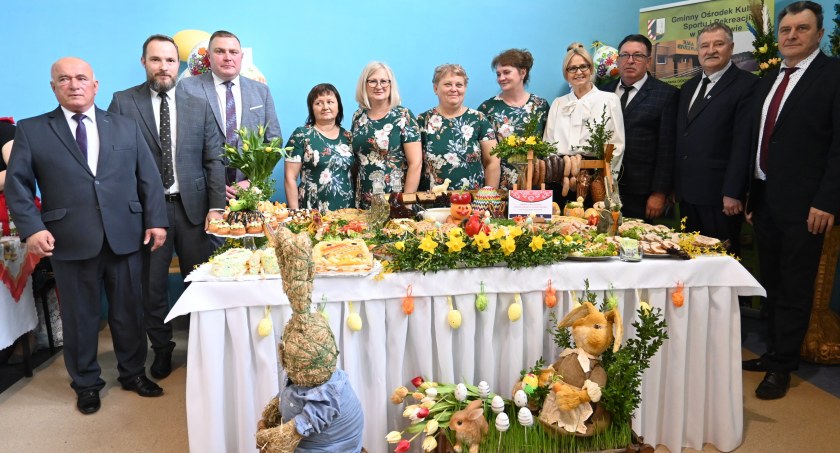 Tłumy na XXII Wystawie  Stołów Wielkanocnych Powiatu Włocławskiego w Choceniu