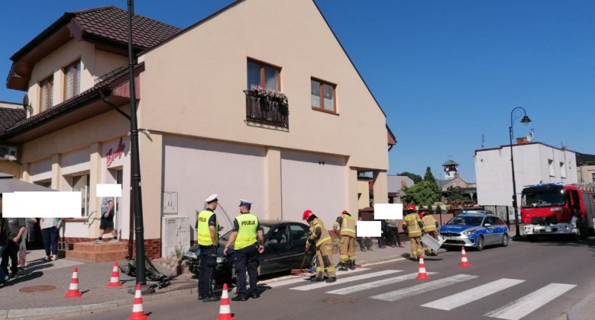 Potrącenie pieszej w Kowalu. Kierowca wjechał na chodnik