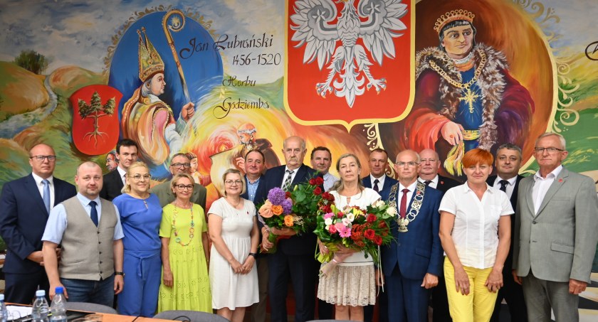 Burmistrz Stanisław Budzyński z jednogłośnym wotum zaufania i absolutorium za rok 2021