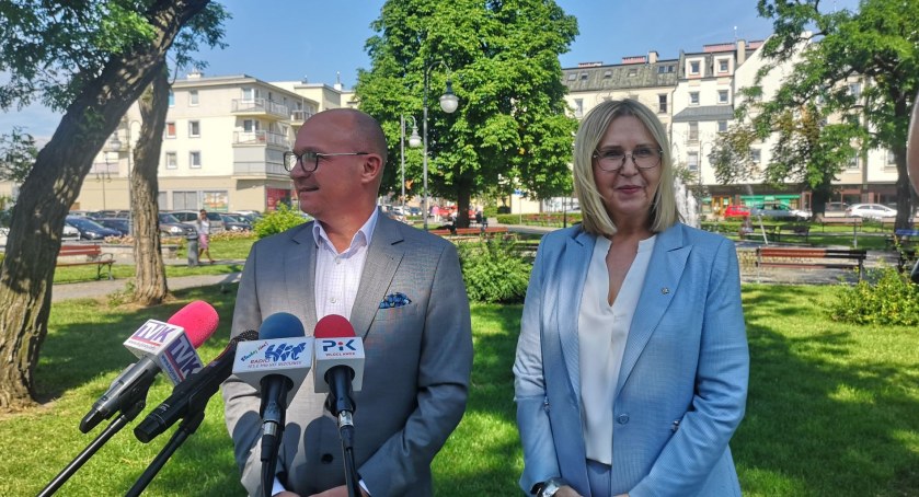 Będzie czyściej we Włocławku. Akty wandalizmu ukarane. Operator nałożył 18 tysięcy kary