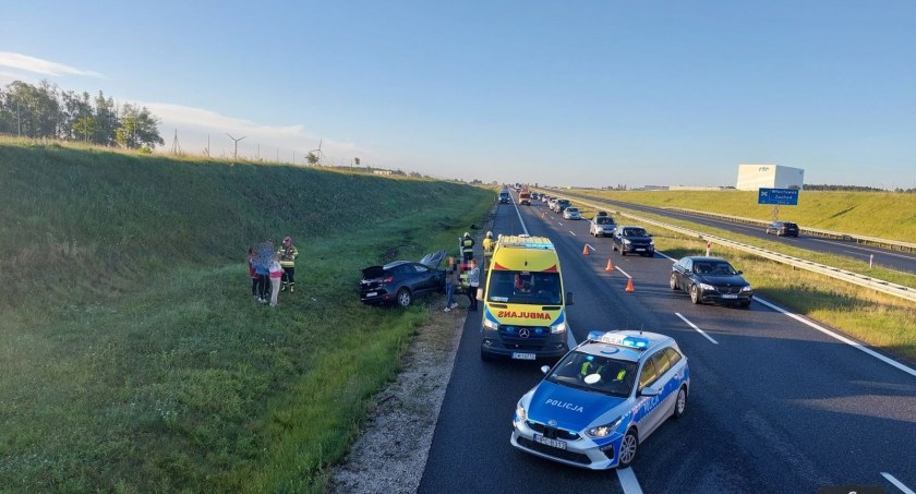  Mazda dachowała na A1 w gminie Brześć Kujawski. Jedna osoba w szpitalu