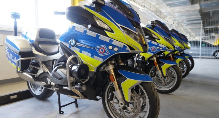 Policja się zbroi na piratów. Super motocykle BMW trafią do Włocławka. 7 maszyn w nowych barwach w regionie [ZDJĘCIA]