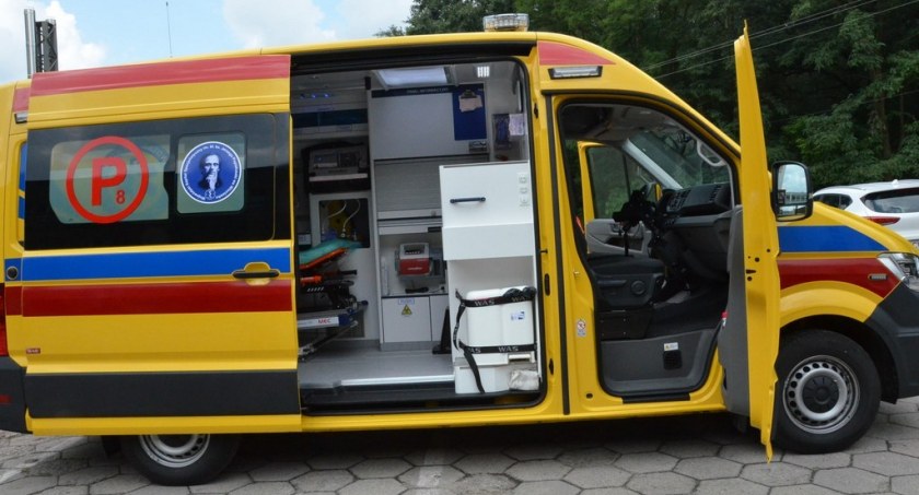 Wypadek w Gminie Brześć Kujawski.  Na DK 62 wywrócił się motocykl. Dwie osoby w szpitalu
