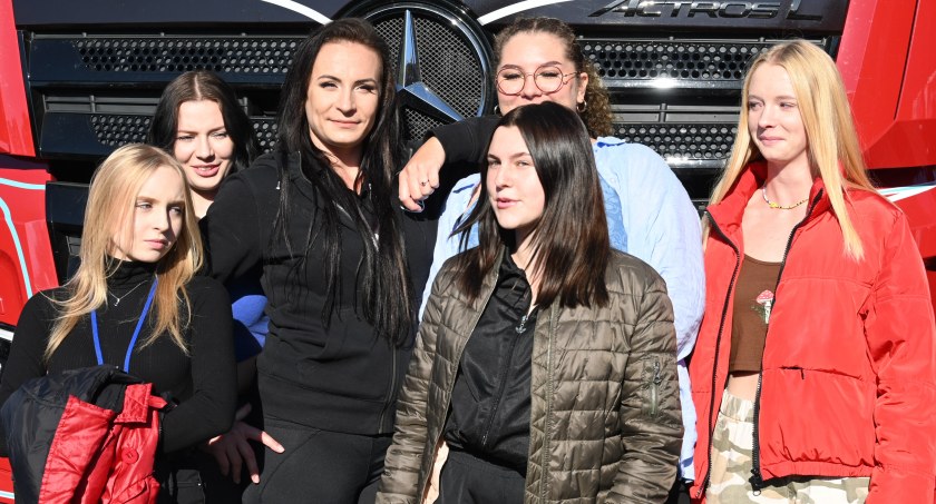 Kate TruckDriverka  we Włocławku. Łamie stereotypy i opowiada o pracy za kierownicą TIR-a