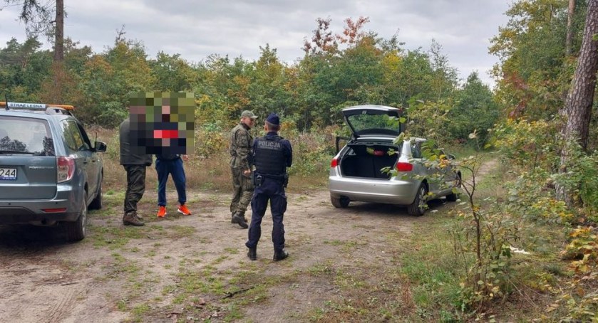 Patrole w lasach w regionie. Co sprawdzają policja i straż leśna?