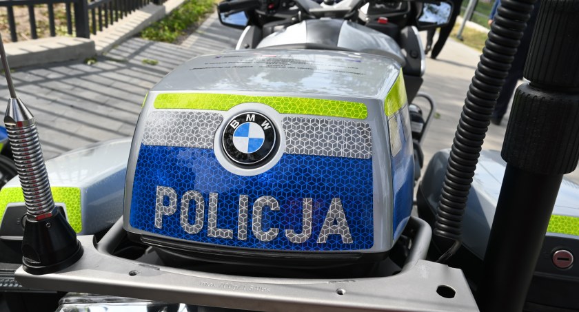 BMW zderzyło się z audi i fordem. 46-latek miał 2 promile alkoholu we krwi
