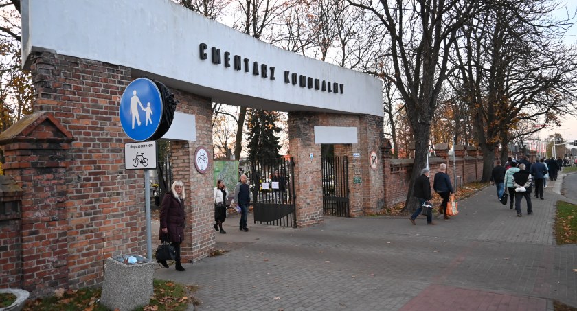 WSZYSTKICH ŚWIĘTYCH 2022 WŁOCŁAWEK: Zmiana organizacji ruchu w pobliżu cmentarza